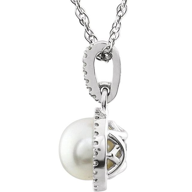 14k-white-gold-cultured-white-freshwater-pearl-&-1/10-ctw-natural-diamond-18"-necklace