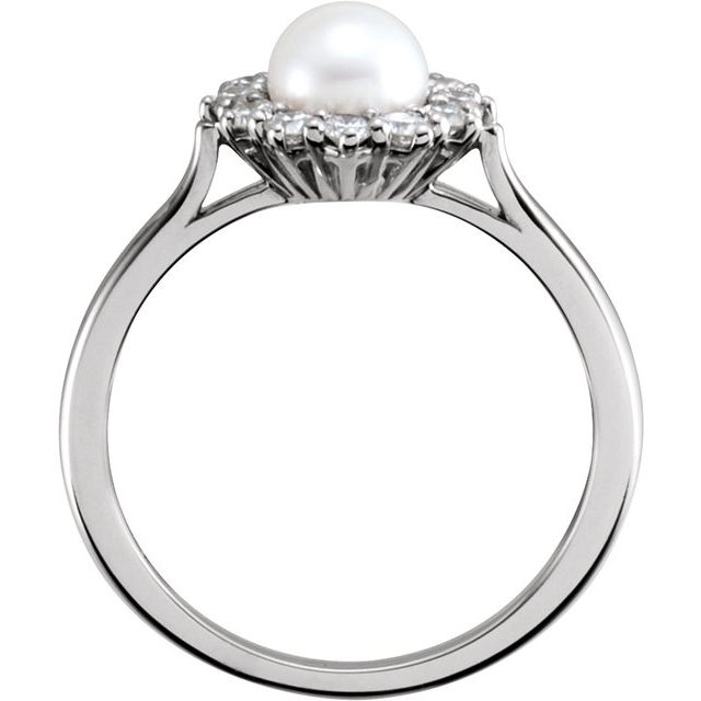 14k-white-cultured-white-freshwater-pearl-&-3/8-ctw-natural-diamond-ring