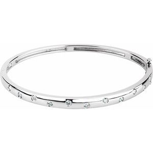 1/2 ct Diamond Accented Hinged Bangle Bracelet
