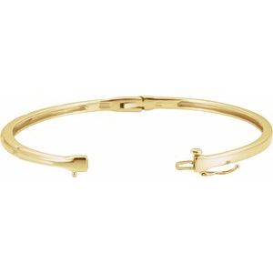 1/4 ct Diamond Accented Hinged Bangle Bracelet