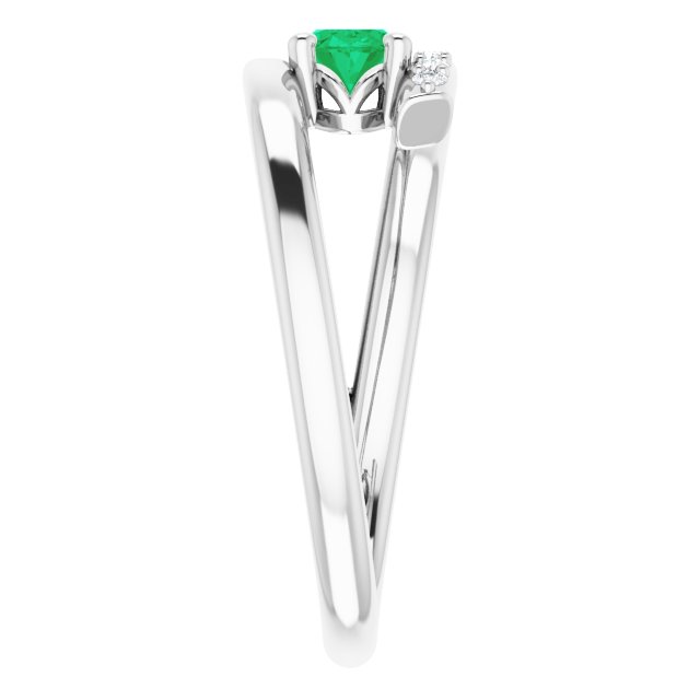 14k-white-lab-grown-emerald-&-1/8-ctw-natural-diamond-ring