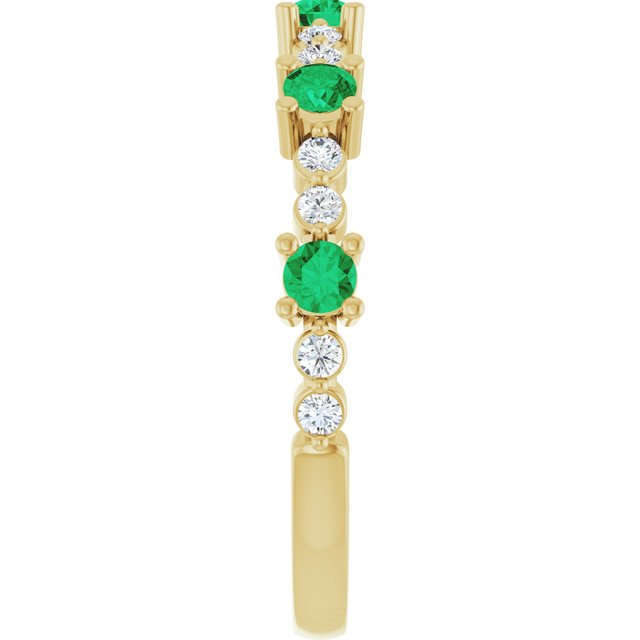 14k-yellow-gold-lab-grown-emerald-&-1/6-ctw-natural-diamond-ring