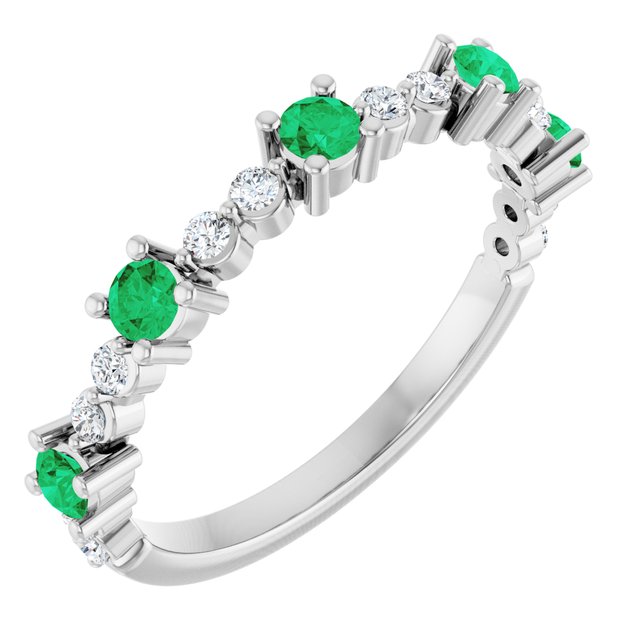 platinum-lab-grown-emerald-2.5-mm