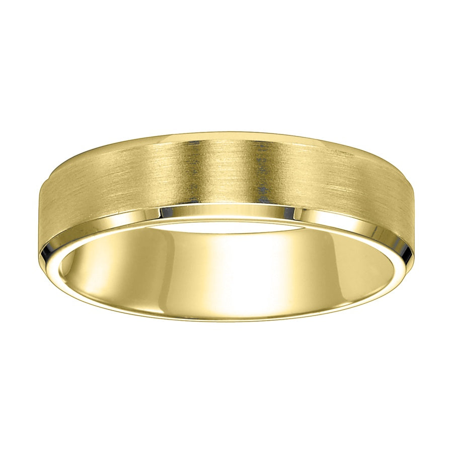 This crisp yet timeless, Comfort Fit wedding features a brushed finish with beveled edge