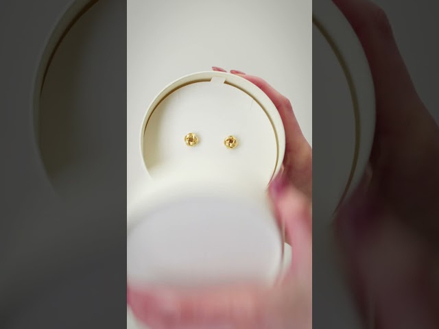 14k-yellow--knot-earrings